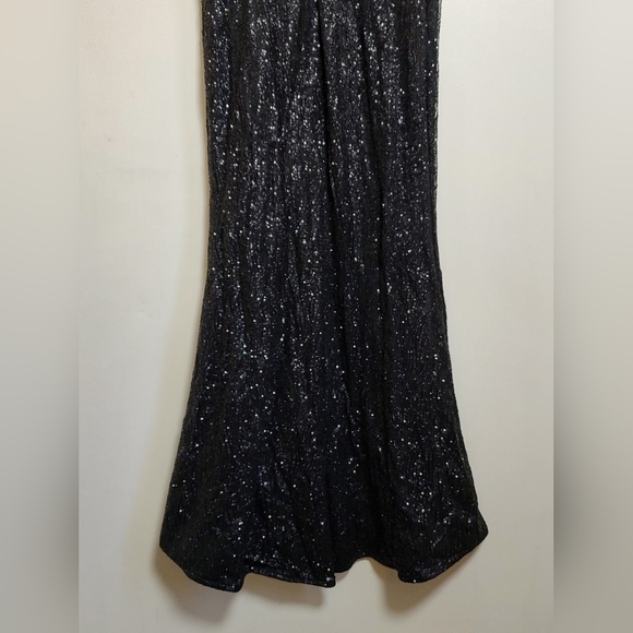 Elegant Black Fringe Sequined Mermaid Dress - Picture 11 of 11